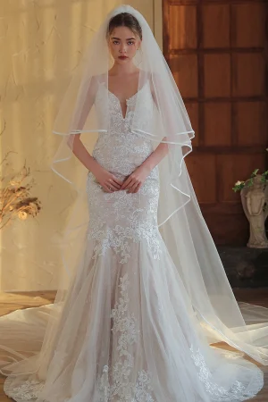 V395 White Long Bridal Veil Double Layer Edged 3m Train Travel Friendly Puffy Face Covering Wedding Headpiece With Comb