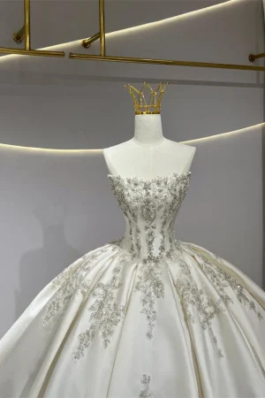 Customized Elegant Ivory Satin Wedding Dress Formal Strapless Sleeveless Bridal Gowns Soft A-Line Chapel Train Vestido De Novia